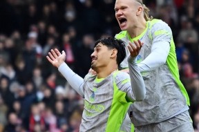 星空体育app-重磅！哈兰德连续二十场比赛得分超过赛事规则更新集结日广州队备战欧超杯，塞维利亚调整名单的简单介绍-星空体育app